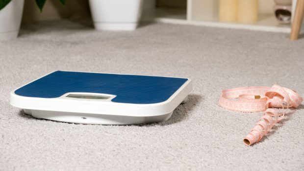 Poți slăbi de două ori mai mult dacă renunți la acest tip de alimente, potrivit unui studiu clinic