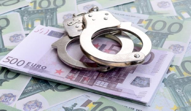 Cum a fugit cumnata unui CEO UniCredit cu copiii în Rusia. I-a cerut soțului jumătate de milion de euro dacă vrea să-i mai vadă