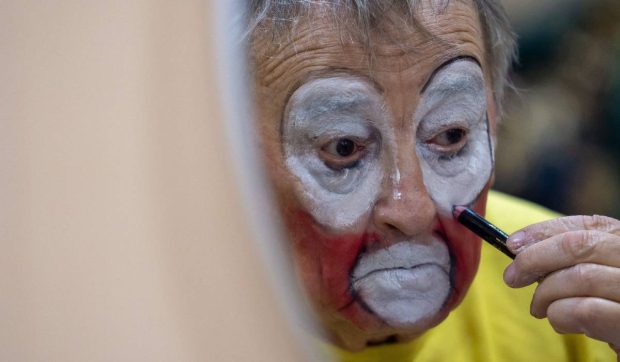 RADAr CULTURAL. Elogiu clovnilor