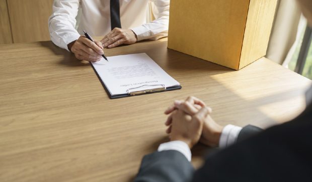 ANRE, ASF și ANCOM trebuie să taie cu 30% toate salariile și indemnizațiile și să dea afară angajați