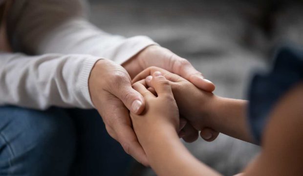 Trei adolescenți găsiți morți în același cartier din Sibiu. Psiholog: „Este un fenomen în creștere”