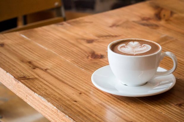 Cum să îți creezi o atmosferă autentică de cafenea la tine acasă?