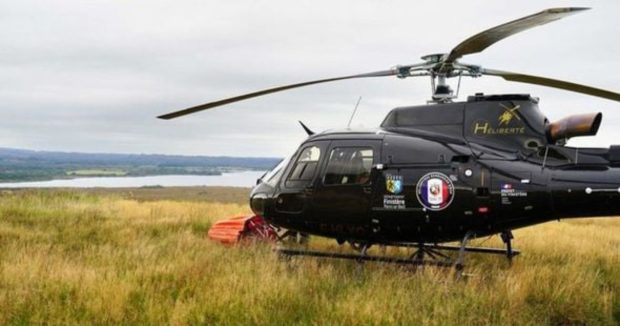 Momentul în care un elicopter cu pompieri la bord se prăbușește într-un lac din Franța / VIDEO