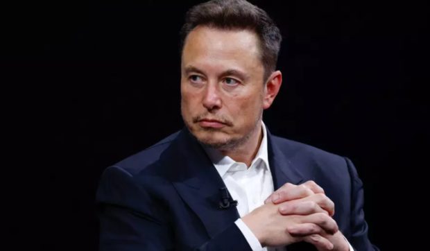 Elon Musk a dat în judecată Apple și OpenAI: „Acordul lor a blocat concurența”
