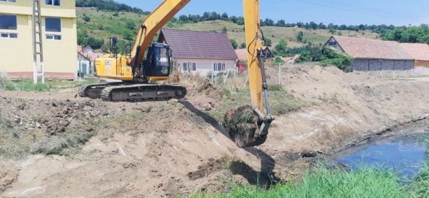 Starea de alertă prelungită până pe 9 septembrie: oamenii evacuaţi de la Praid nu pot reveni în locuinţe decât pe timpul zilei