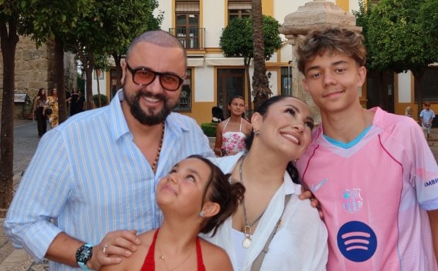 Vacanța de vară a familiei Măruță. Unde se relaxează Andra și Cătălin cu copiii și cine e invitatul lor special: „A doua noastră casă”