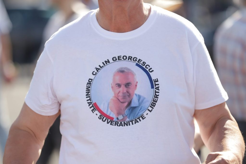 fanii lui calin georgescu protest in piata victoriei foto dumitru angelescu
