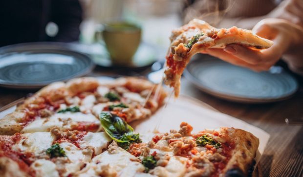 Un restaurant din Italia a cerut o taxă suplimentară pentru a face o pizza fără sos de roșii: „E legal așa ceva?”