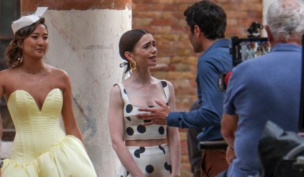 Tragedie în timpul filmărilor serialului Netflix „Emily in Paris”: Diego Borella, asistentul de regie, a murit subit