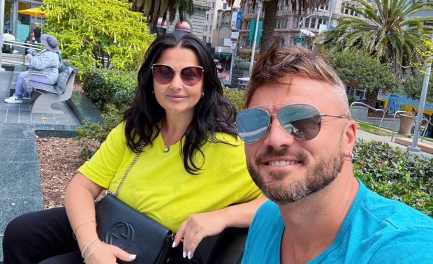Imagine Stire Tavi Clonda a împlinit 46 de ani. Gabriela Cristea a publicat imagini rare cu ei, de la începutul relației. „Fetelor, Făt Frumos există pentru fiecare” | 2review.ro