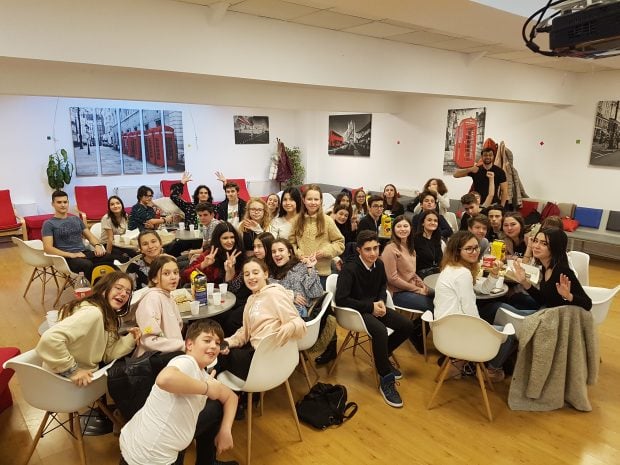 Garanția Cambridge 100%: promisiunea English Kids Academy a rezultatelor și a încrederii în educație