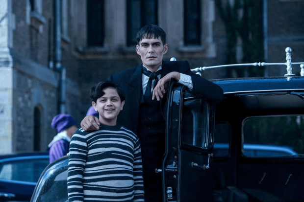 Imagine Stire George Burcea, mesaj ironic după ce a fost înlocuit în serialul Wednesday. „Am cerut 5 milioane de dolari. Vreau să mă retrag la țară” | 2review.ro