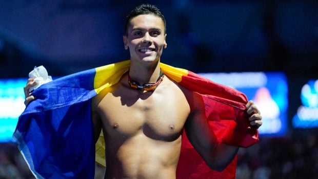 Presa chineză se miră de corpul lui David Popovici: „De ce e atât de slab rivalul lui Pan Zhanle?”