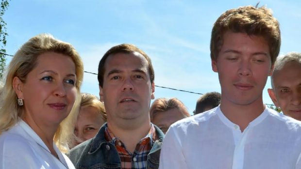 Fiul lui Dmitri Medvedev lucrează pentru gigantul militar de stat Rostec. „Nu l-am văzut nici o zi la serviciu”