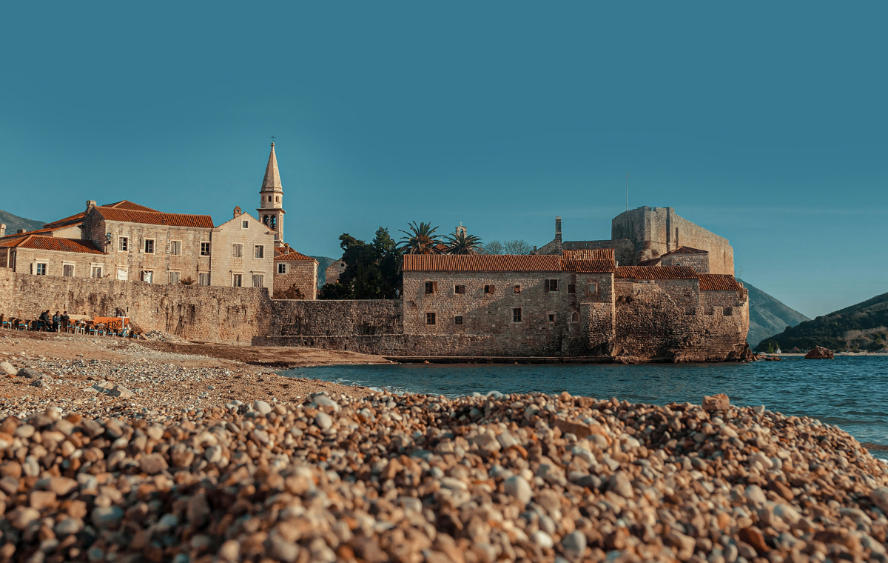 Muntenegru – o perlă a Adriaticii pe care merită să o descoperi la final de sezon