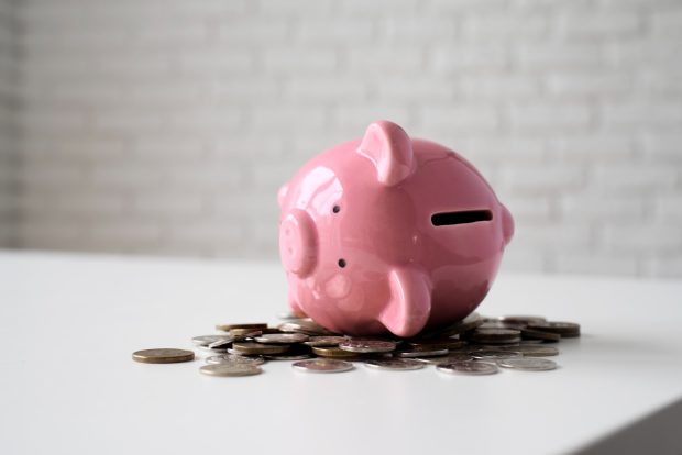 5 soluții rapide când ai nevoie de bani înainte de salariu