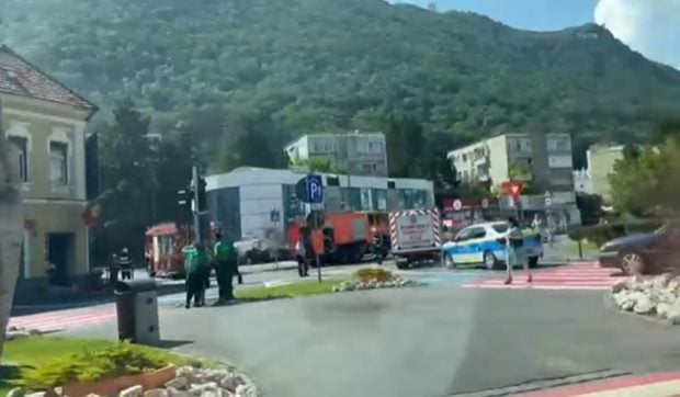 Incendiu la un fast-food din centrul Brașovului. De la ce a izbucnit focul