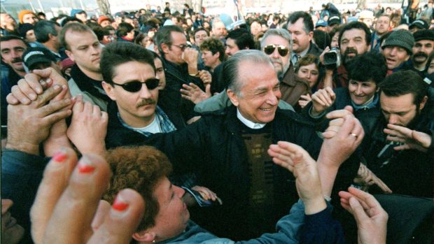 Când a rostit Ion Iliescu replica „Măi, animalule!”. Jurnalistul din Constanța care l-a scos din pepeni pe fostul președinte