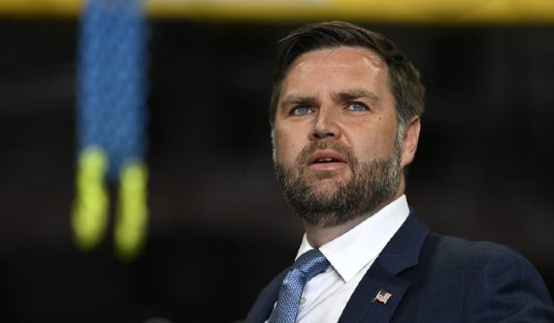 Trump nu exclude noi sancțiuni anti-Rusia ca să încheie războiul. J.D. Vance: „Președintele SUA mai are multe cărți de jucat”