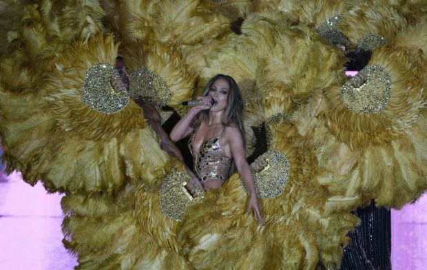 Jennifer Lopez, împiedicată să intre într-un magazin Chanel din Istanbul. Cum a făcut față situației jenante