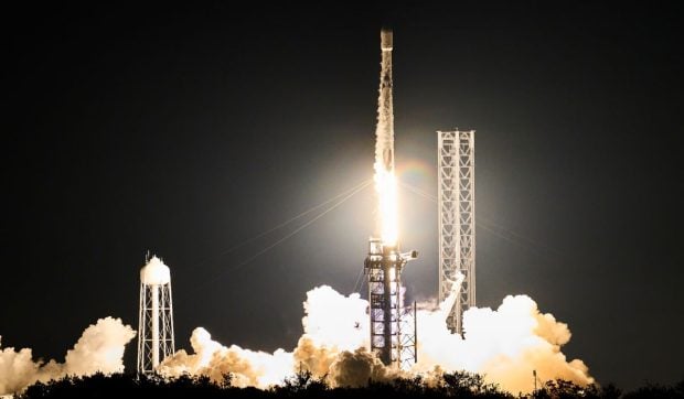 O rachetă SpaceX a dus în spațiu, pentru o misiune secretă, o dronă X-37B a Armatei SUA
