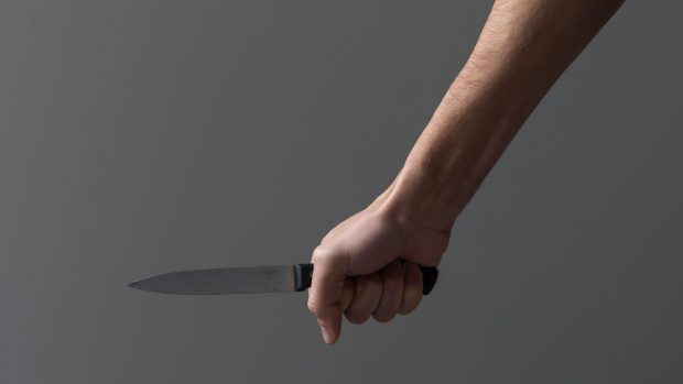O femeie a fost înjunghiată pe stradă în Sectorul 3 din București, atacul părând a fi comis fără niciun motiv aparent