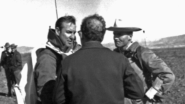 Comandantul celebrei misiuni Apollo 13, Jim Lovell, a murit la 97 de ani: „Ne-a ajutat să ne croim drumul către Lună”