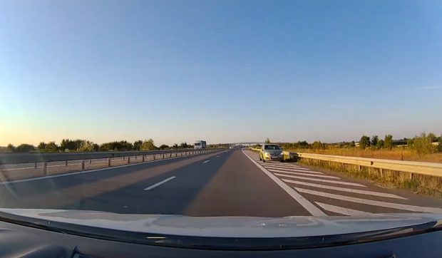 Un șofer a fost surprins mergând pe contrasens pe autostrada București-Ploiești I VIDEO 