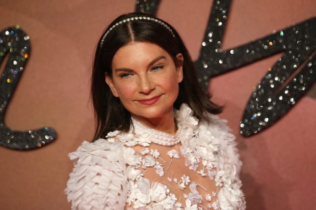 Imagine Stire „Regina modei”, înșelată cu 90 de milioane de euro de soțul ei: „Mi-a risipit averea pe petreceri și pe droguri. Divorțez!” | 2review.ro