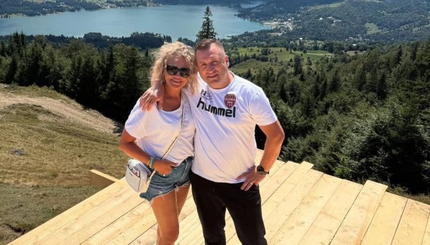 Imagine Stire „Colțul de Rai” din România care a cucerit-o pe Mirela Vaida în vacanță: „Plimbări cu barca, excursii la stână. E cel mai pur aer” | 2review.ro