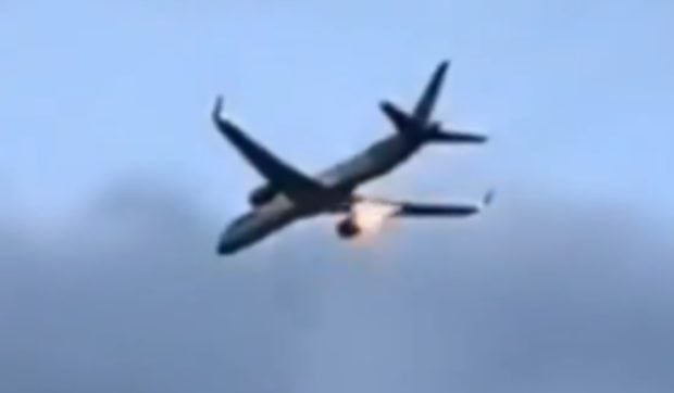 „Am trimis mesaje de rămas bun”: un avion Boeing a aterizat de urgență în Italia după ce motorul a luat foc