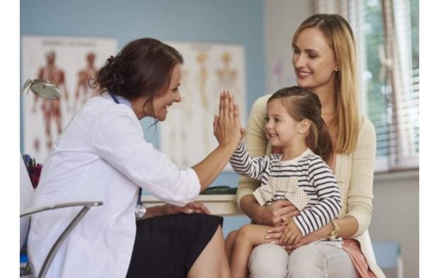 Clinica Alegria – Sprijin real pentru părinți: servicii specializate de neurologie copii