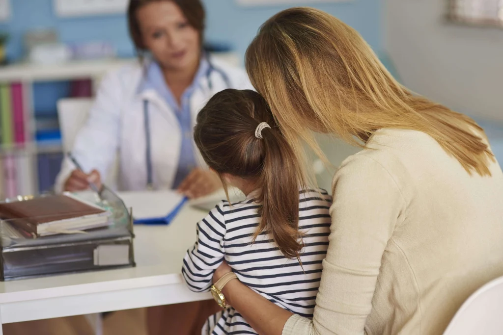 Clinica Alegria – Sprijin real pentru părinți: servicii specializate de neurologie copii