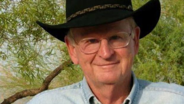 A murit „adevăratul Indiana Jones”, bărbatul care a căutat toată viața orașul antic Atlantida Nisipurilor. Nicholas Clapp avea 89 de ani