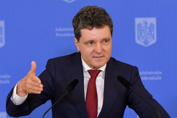 Nicuşor Dan, după ce agenţia de rating Fitch a confirmat ratingul României BBB – cu perspectiva negativă: „O veste bună”