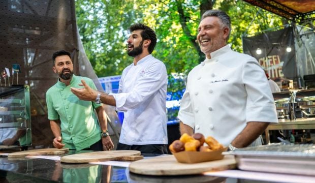 Cum au fost surprinși jurații de la „Chefi la cuțite” la Festivalul Summer Well 2025 de pe Domeniul Știrbey din Buftea