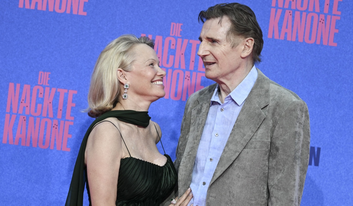 Pamela Anderson și Liam Neeson, cel mai nou cuplu de la Hollywood. Cum a reacționa fiul actorului