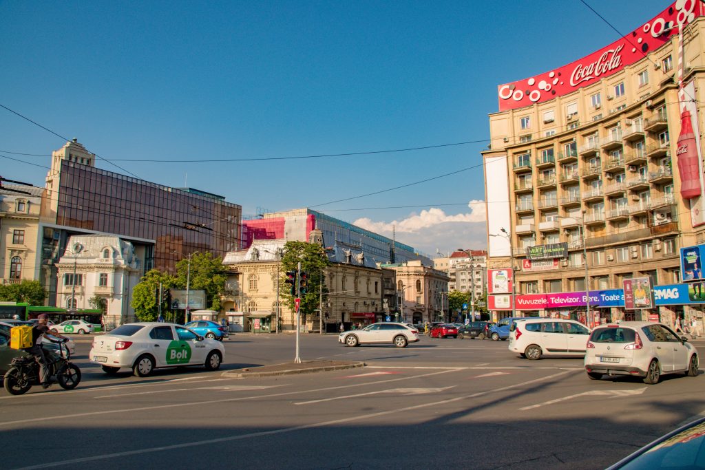 Șanse inegale la educație: De ce copiii din București au soarta dictată de cartierul în care trăiesc 1 piata romana bucuresti shutterstock