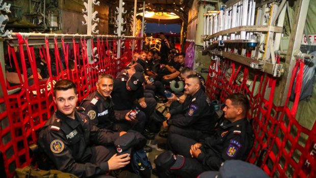 Pompierii români, trimiși în Galicia să lupte cu incendiile de vegetație: „Să vă întoarceți cu bine acasă!”