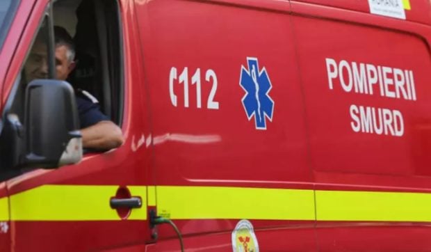 Explozie puternică urmată de incendiu într-o locuință din Letea Veche, Bacău. Patru persoane, între care și un copil, au fost rănite