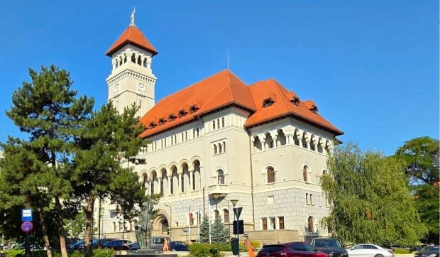 Salarii de lux în Primăria Sector 1: media a ajuns la 8.000 lei, în ciuda promisiunilor de tăieri de posturi și eficientizare