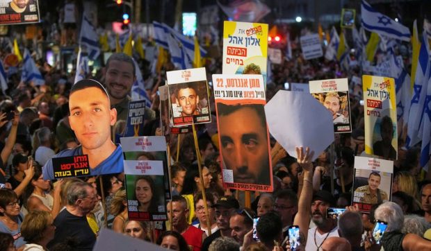 Mii de israelieni protestează pentru eliberarea ostaticilor din Gaza: „Ororile din 7 octombrie se vor repeta iar și iar”