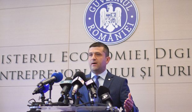 Șef la stat cu o apăsare de buton. Ministrul Economiei acceptă CV-uri de la toată lumea, direct pe site-ul instituției: „Nu pot promite mulți bani”