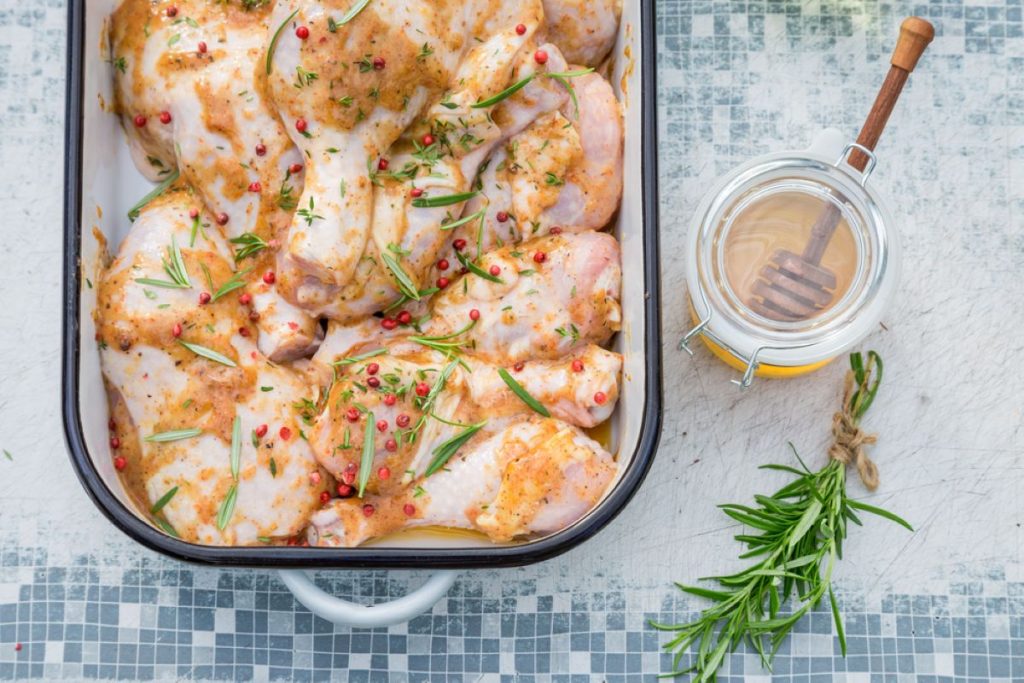 Secretele unei fripturi perfecte: 10 marinade delicioase pentru grătar! 1 retete de marinada pentru carne de pui la gratar