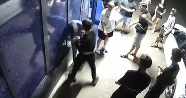 Poliția l-a arestat pe boxerul Roberto Nica, cel care și-a lovit pe un rival, în plină stradă