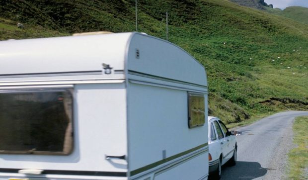 Doi sârbi au ascuns 66 de kg de cocaină în somiera patului unei autorulote. Polițiștii români i-au prins cu marfa de 3,5 milioane de euro