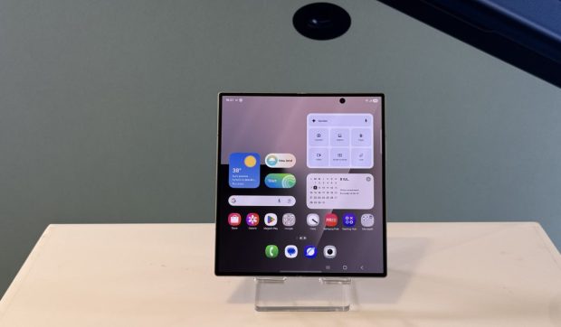 Samsung Galaxy Z Fold7 review: mai subțire, mai „mainstream” ca niciodată