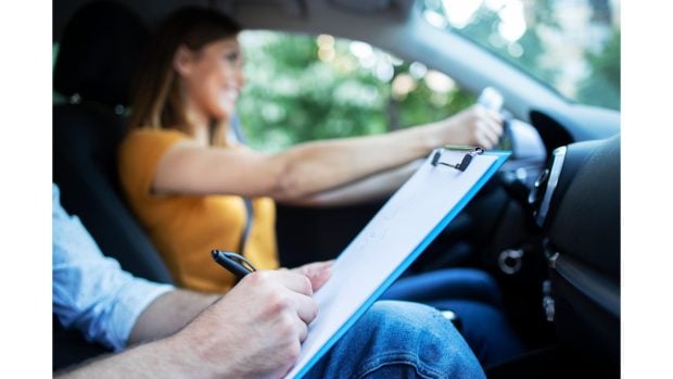 4 secrete pentru a promova examenul auto