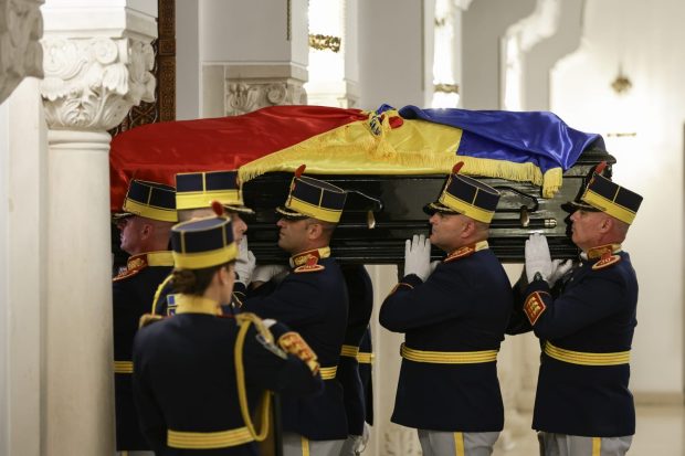 Laude la adresa lui Ion Iliescu, din partea Ambasadei Rusiei și a unor oameni politici: „Un Marc Aureliu în viață și în amurgul ei”