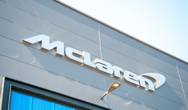McLaren scoate la licitație trei mașini pe care nu le-a produs încă. Despre ce modele este vorba și cât va aștepta câștigătorul să le conducă